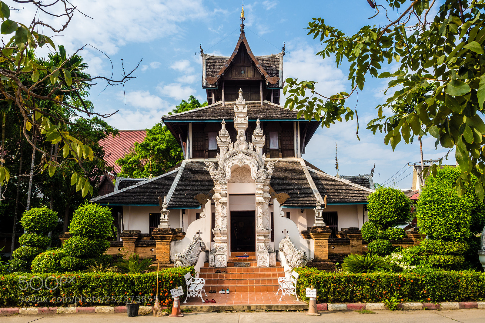 Olympus OM-D E-M5 sample photo. Temples in thailand photography