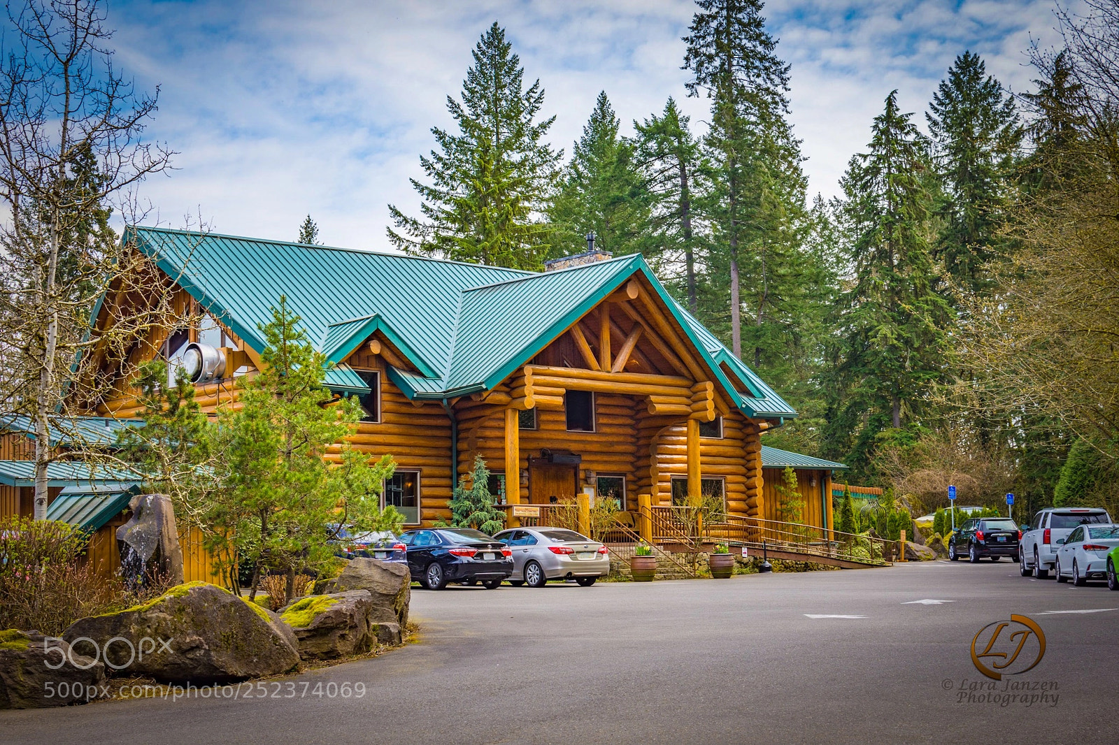 Nikon D7200 sample photo. Beautiful log hewn restaurant photography