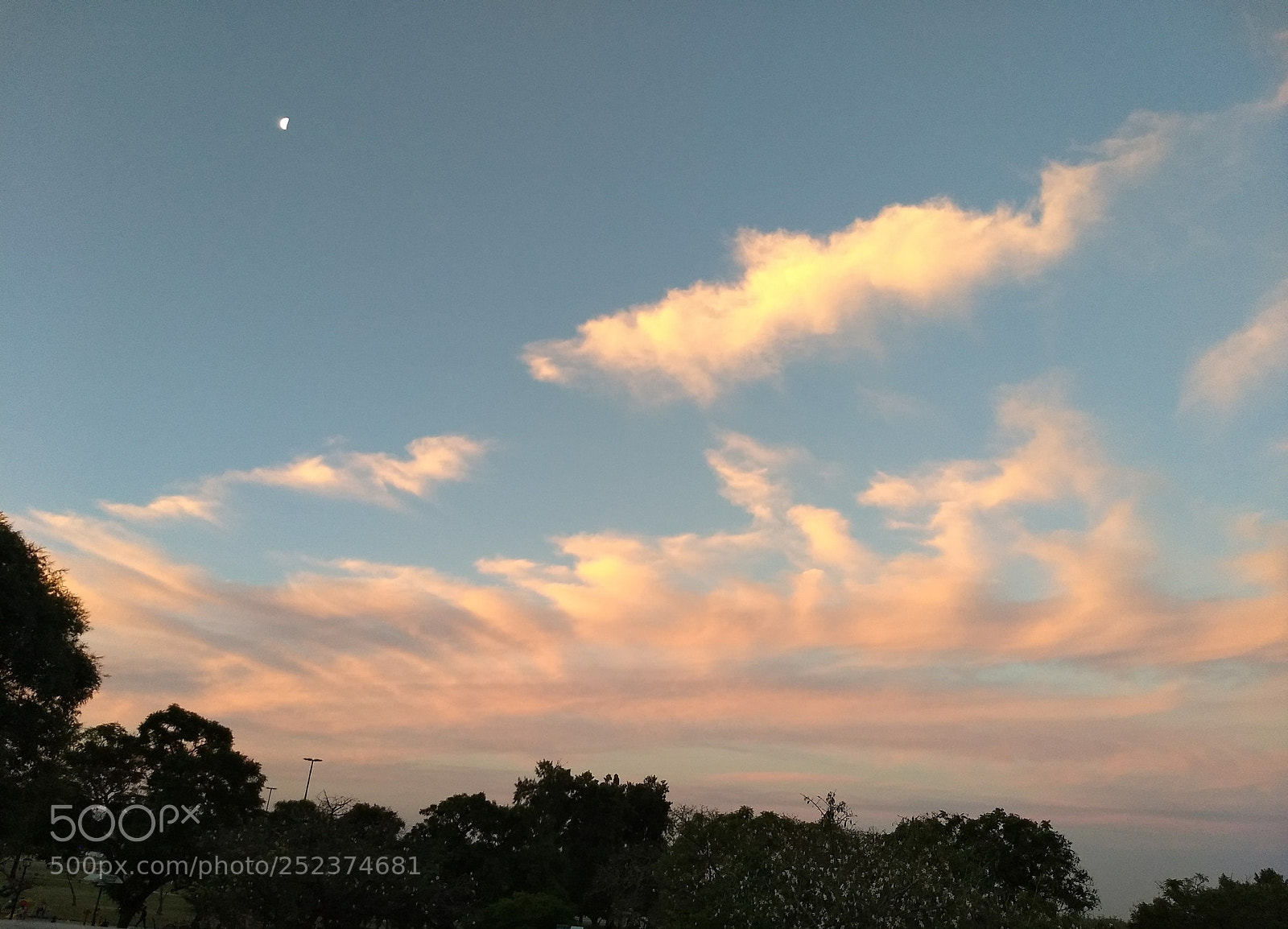 Motorola Moto G (5) Plus sample photo. Sky photography