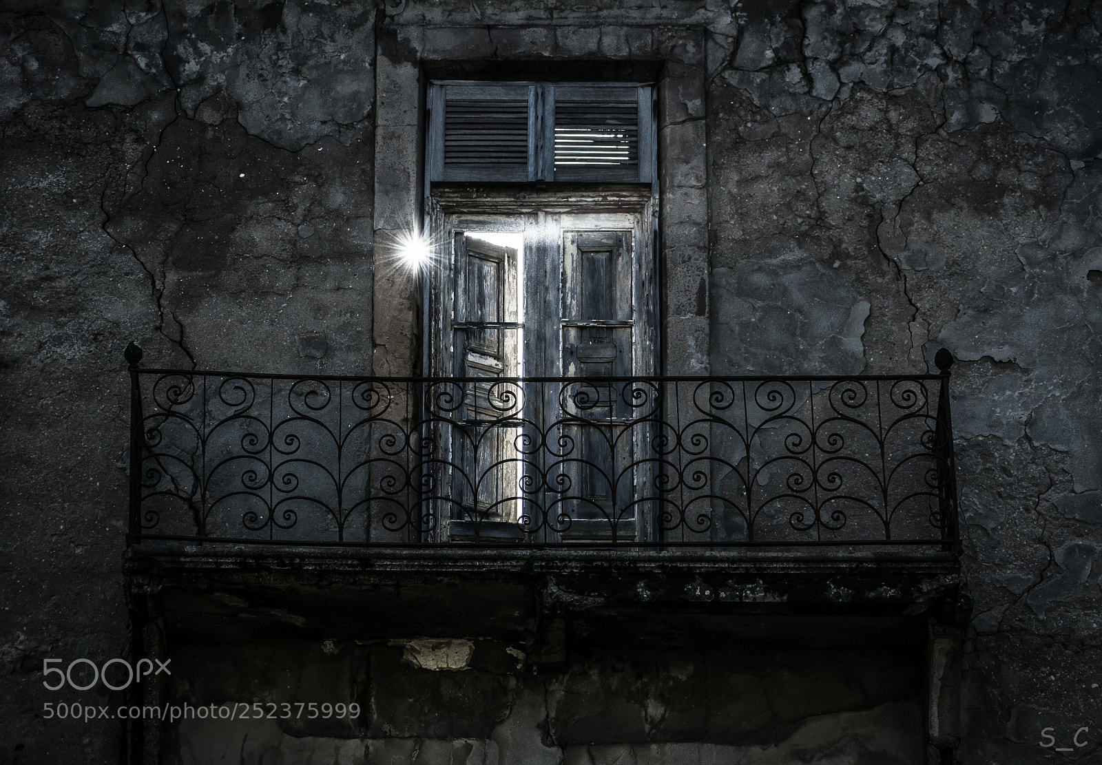 Nikon D3300 sample photo. Window in ruins photography
