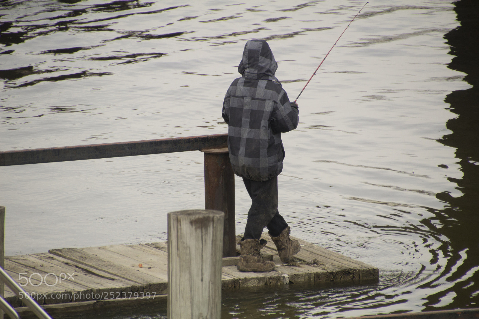 Canon EOS 1200D (EOS Rebel T5 / EOS Kiss X70 / EOS Hi) sample photo. Candid kid fishing. photography
