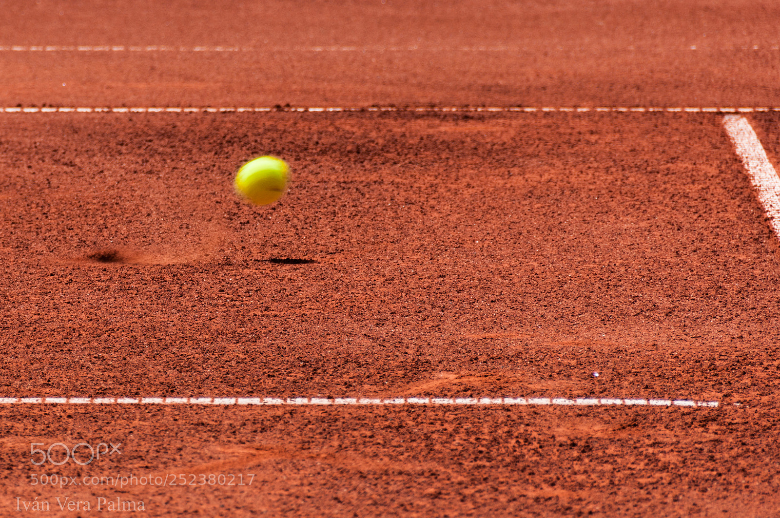 Nikon D90 sample photo. Tennis ball photography