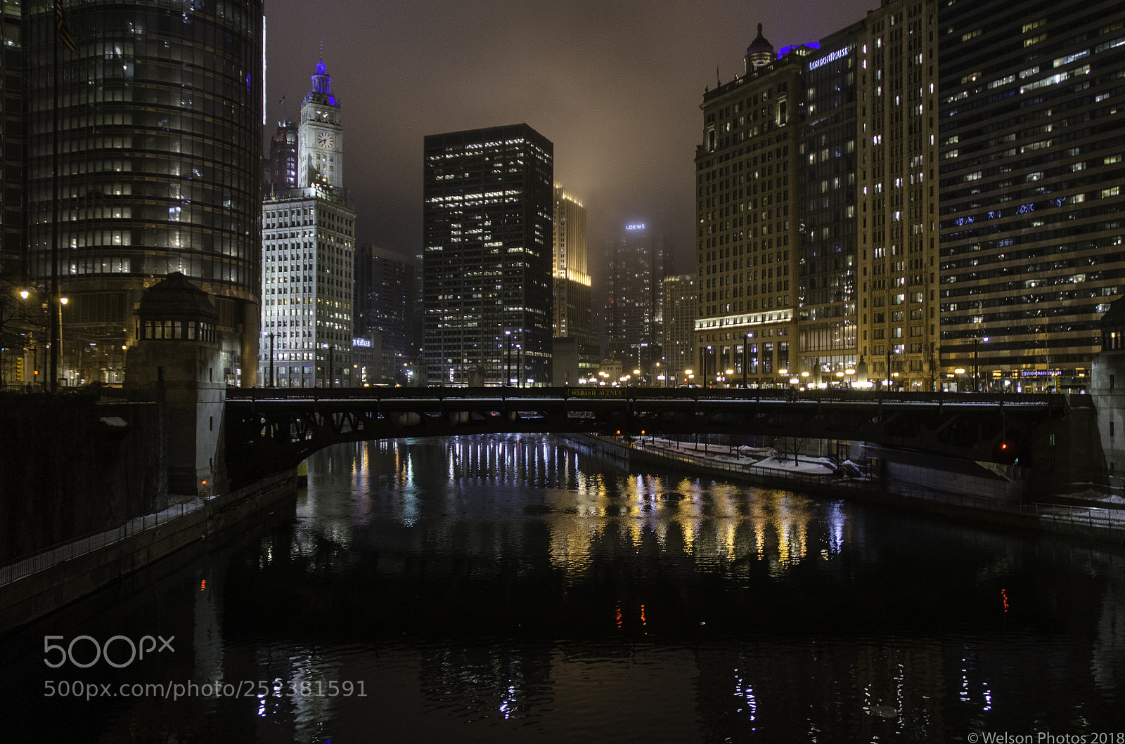 Nikon D7000 sample photo. Chicago river with fog photography
