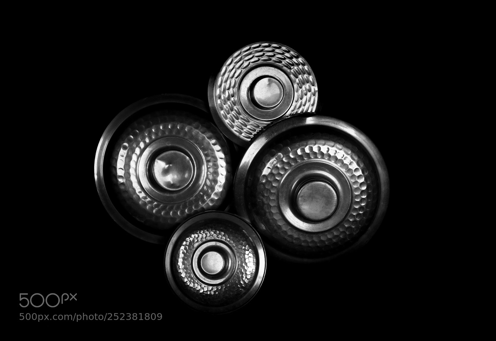 Canon EOS 80D sample photo. Circular metallic photography