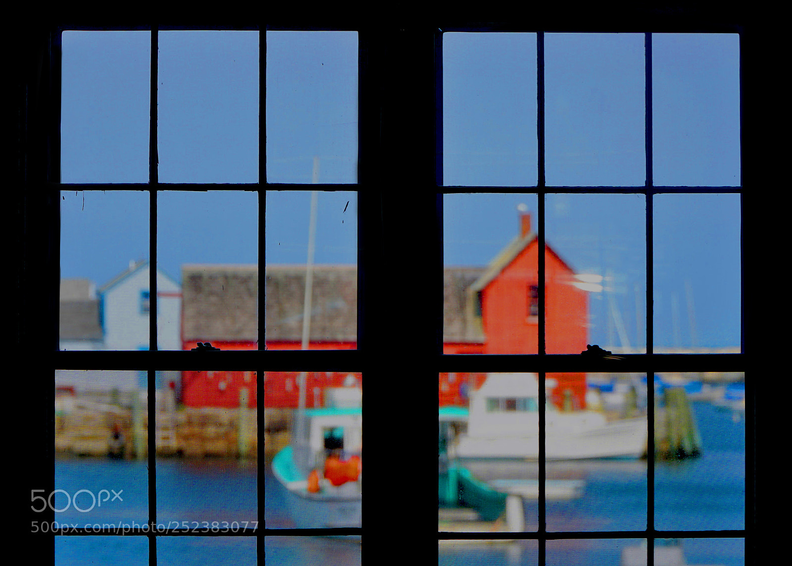 Sony a6500 sample photo. Motif one shot thru photography