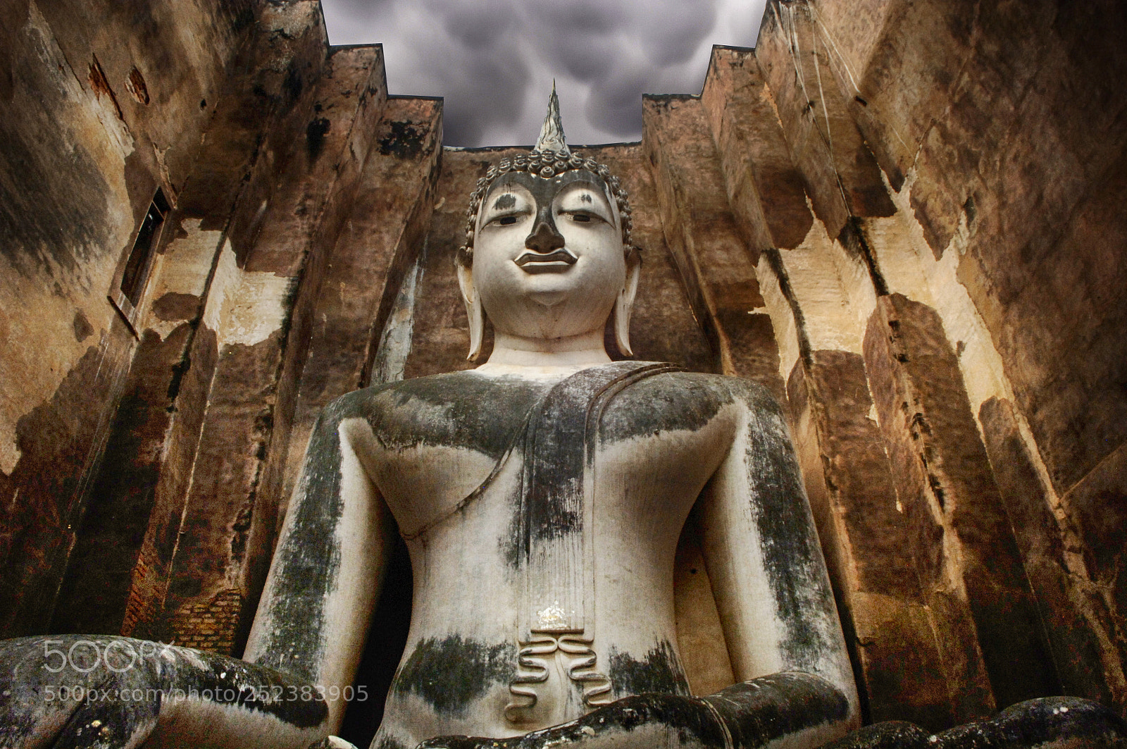 Nikon D2X sample photo. Buddha phra atchana wat photography