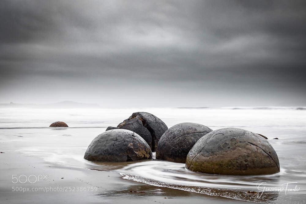 Canon EOS 5D Mark II sample photo. Moeraki boulders - new photography