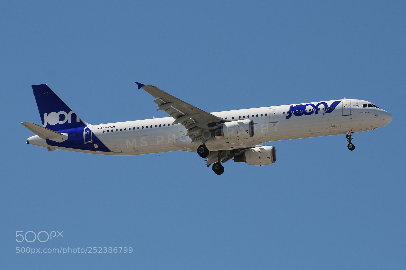 Canon EOS 70D sample photo. New airbus a321 for photography