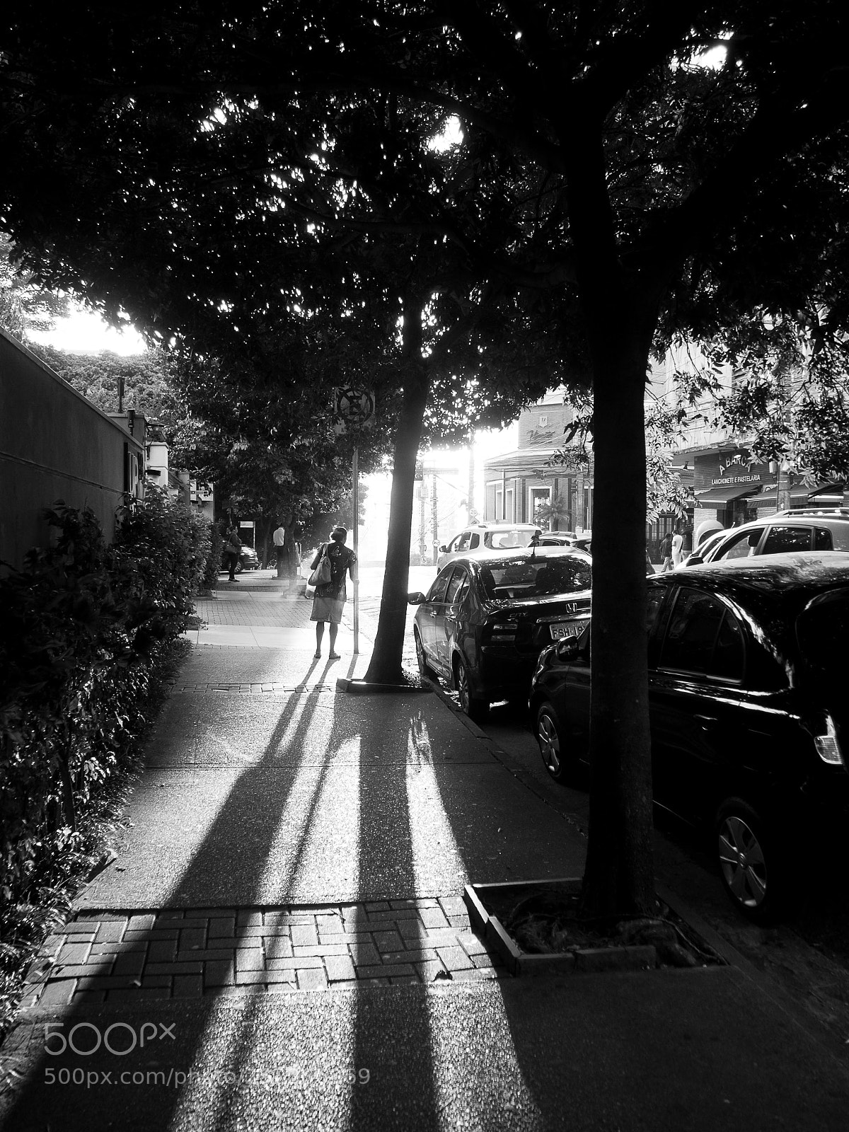 Olympus OM-D E-M10 II sample photo. Old woman photography