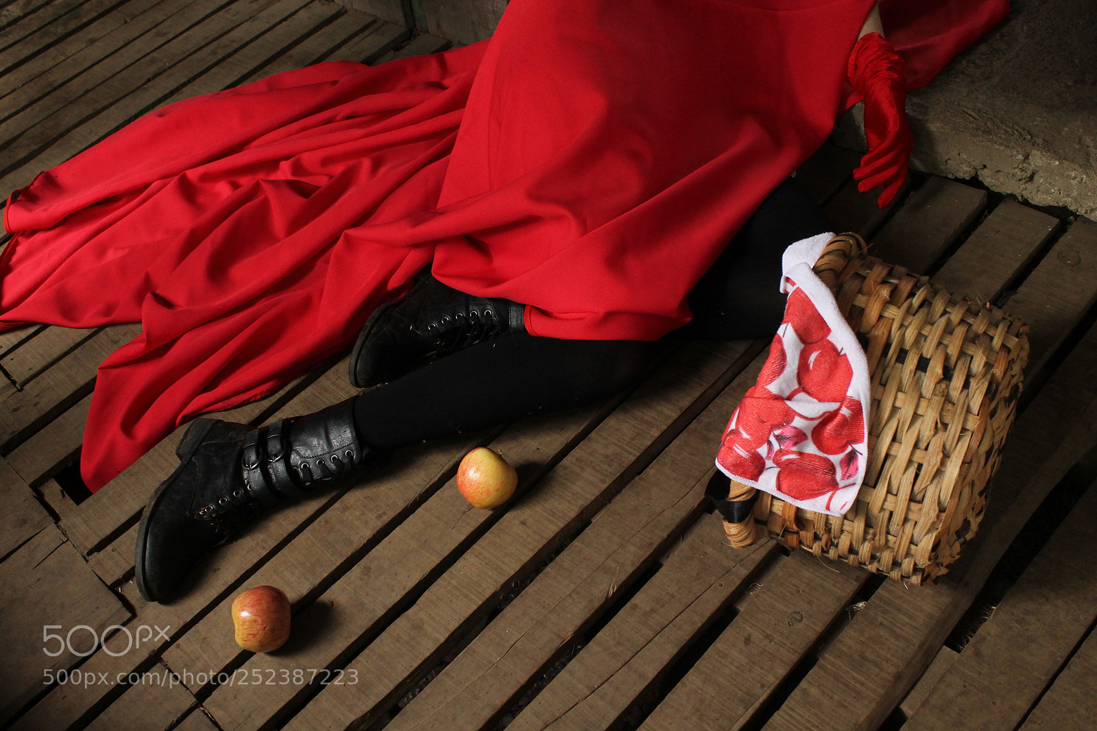 Canon EOS 1100D (EOS Rebel T3 / EOS Kiss X50) sample photo. No more fairy tales photography