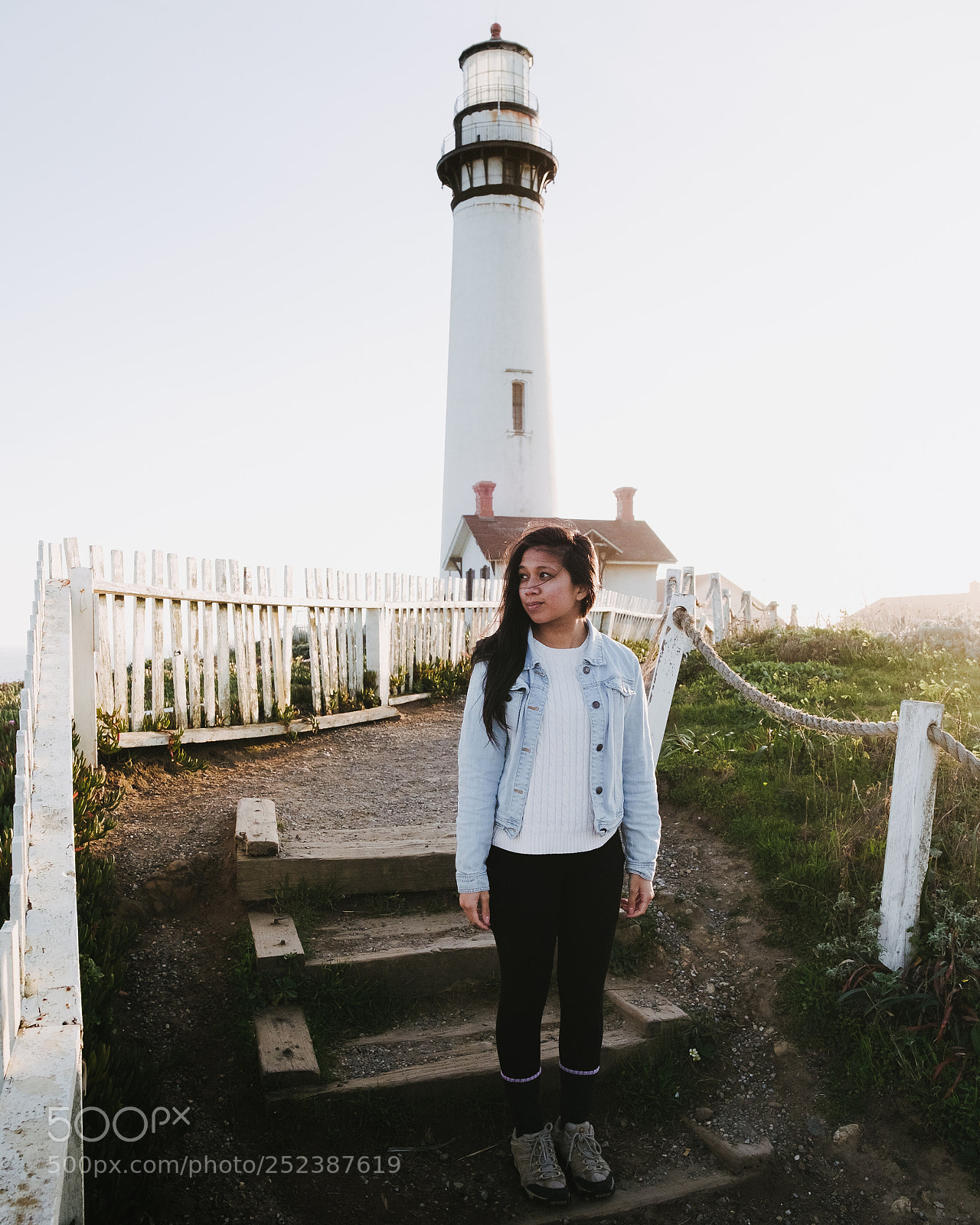 Fujifilm X-T2 sample photo. Lady and a lighthouse photography