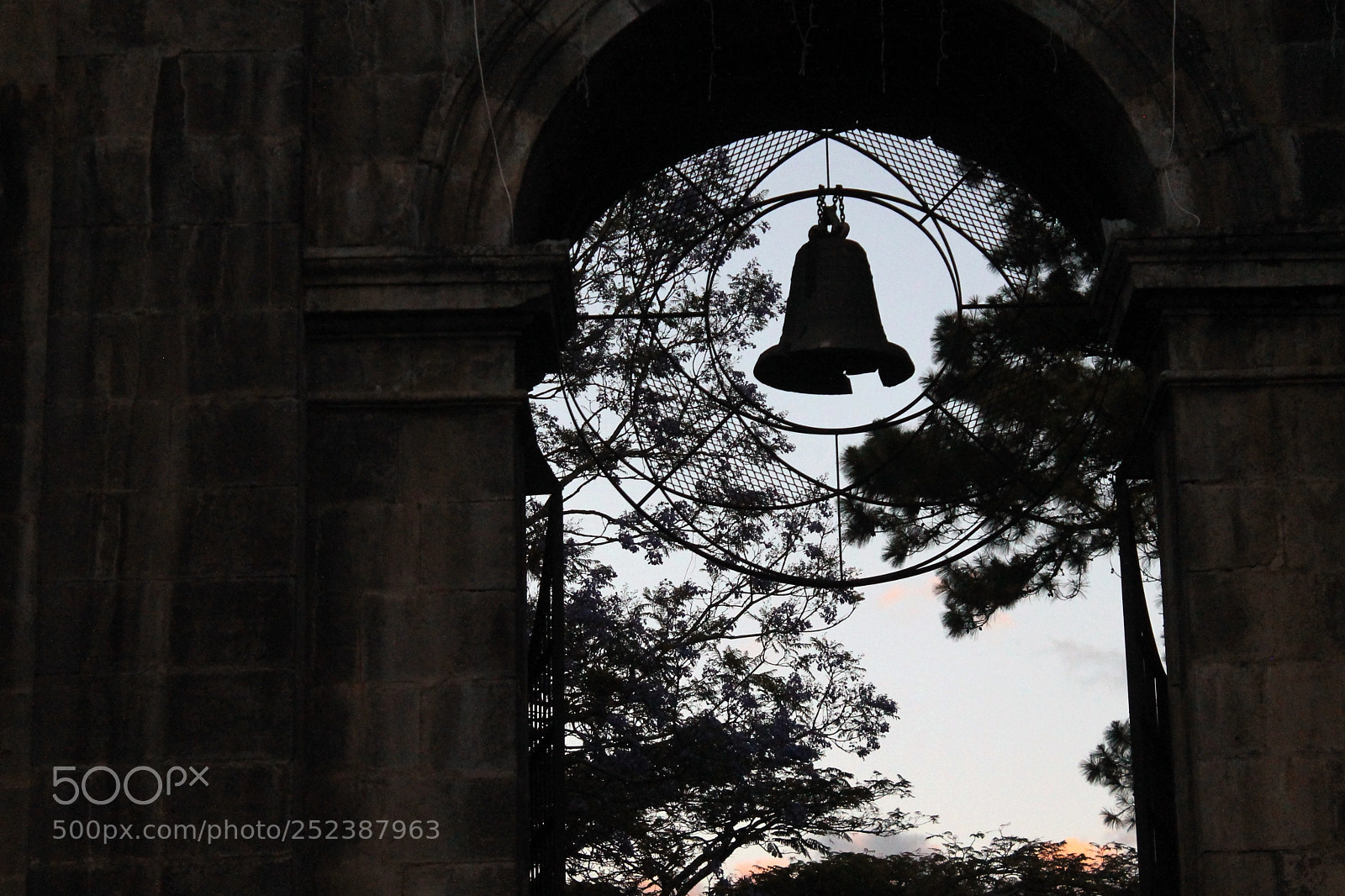 Canon EOS 1100D (EOS Rebel T3 / EOS Kiss X50) sample photo. Sunset in the ruins photography