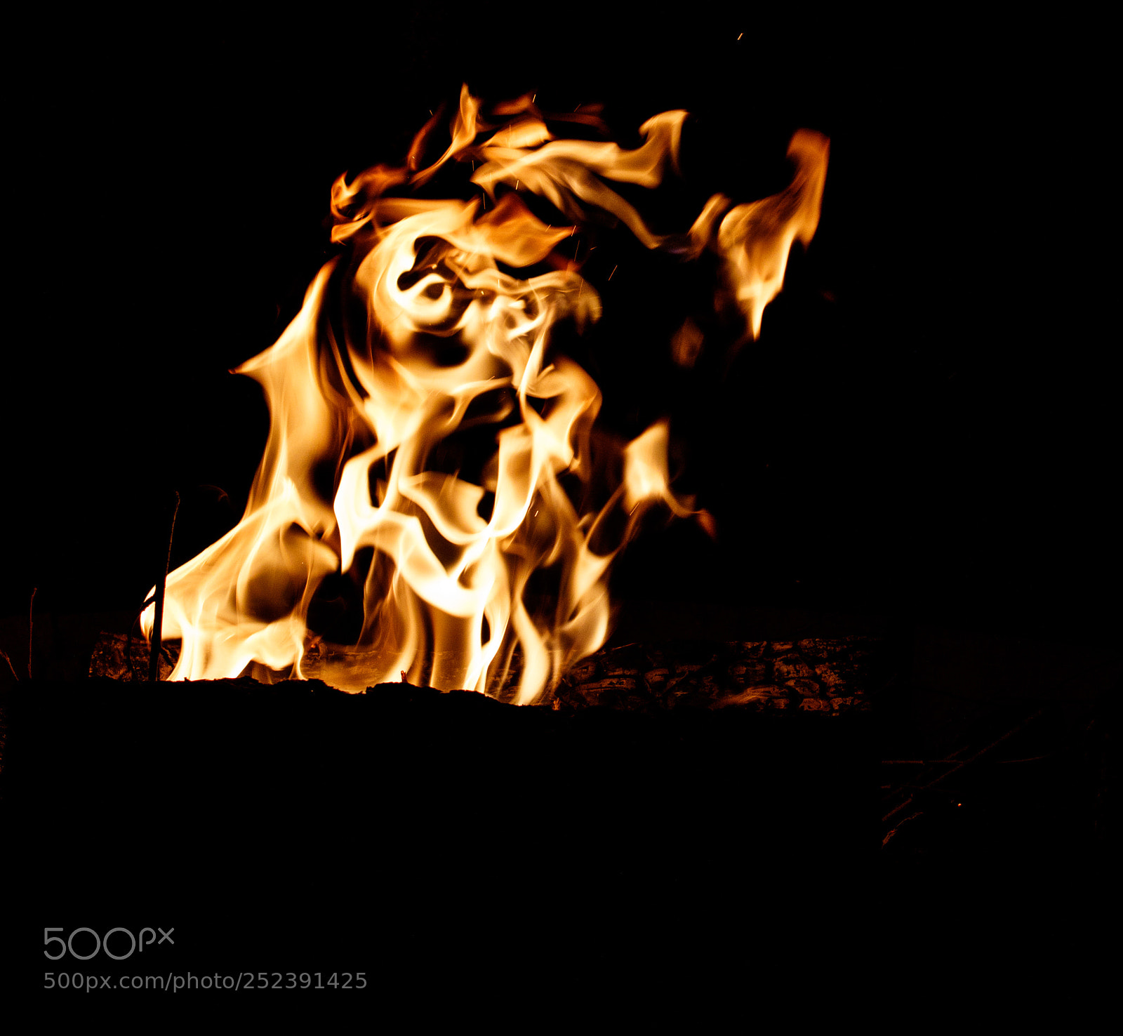Canon EOS 7D Mark II sample photo. A face in my photography