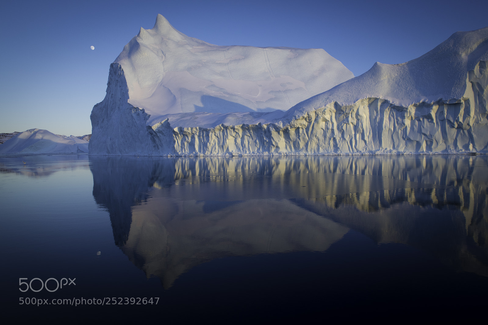 Nikon D850 sample photo. Moon reflection on disko photography