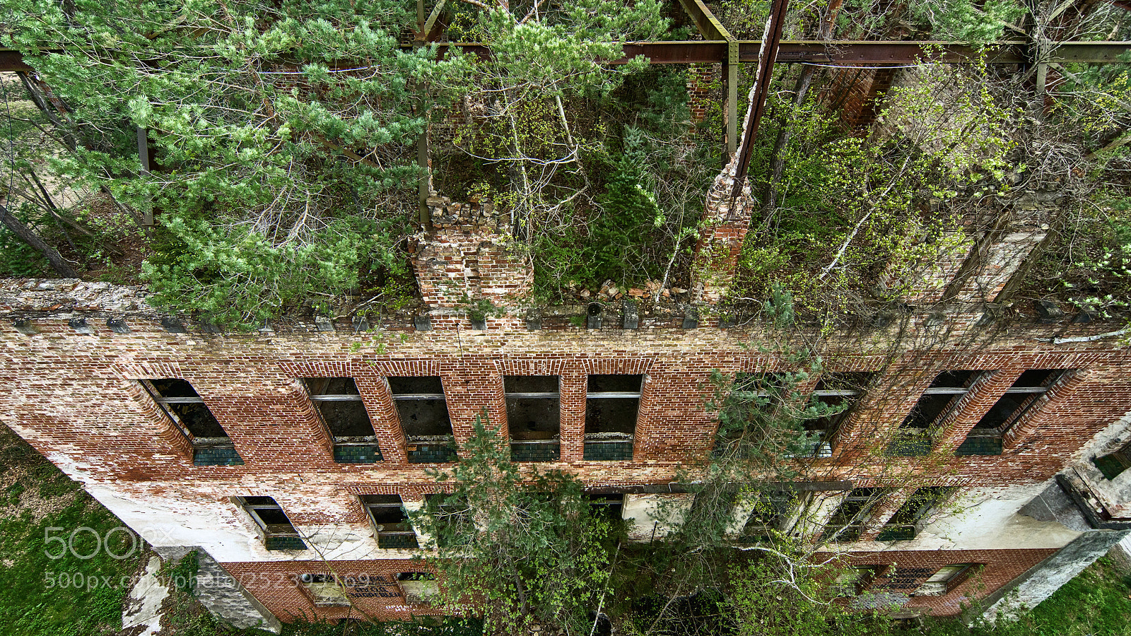 Sony ILCA-77M2 sample photo. Abadoned hospital photography
