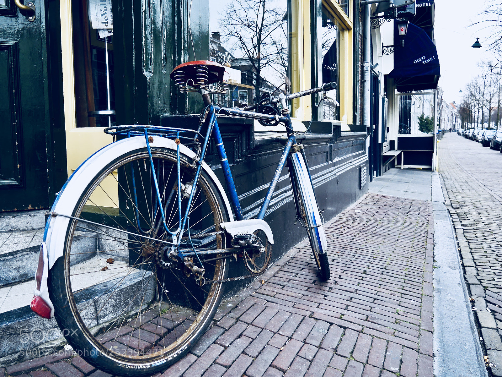 Panasonic Lumix DMC-G85 (Lumix DMC-G80) sample photo. Lonely bicycle photography