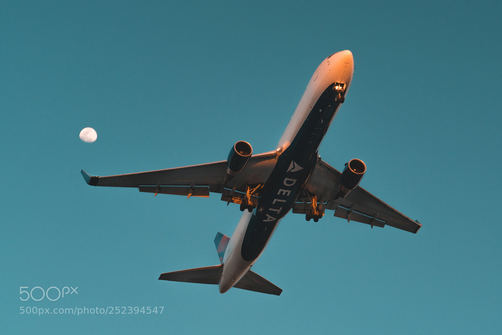Sony a7R II sample photo. Flying to the moon photography