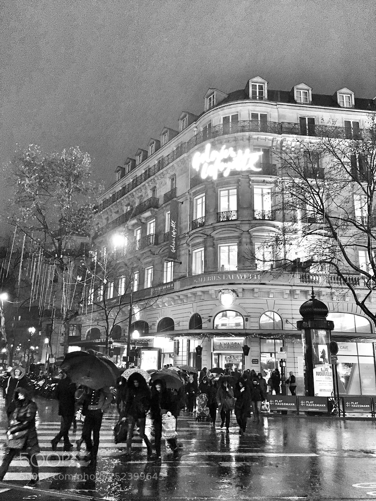 Apple iPhone 6s sample photo. Paris  photography