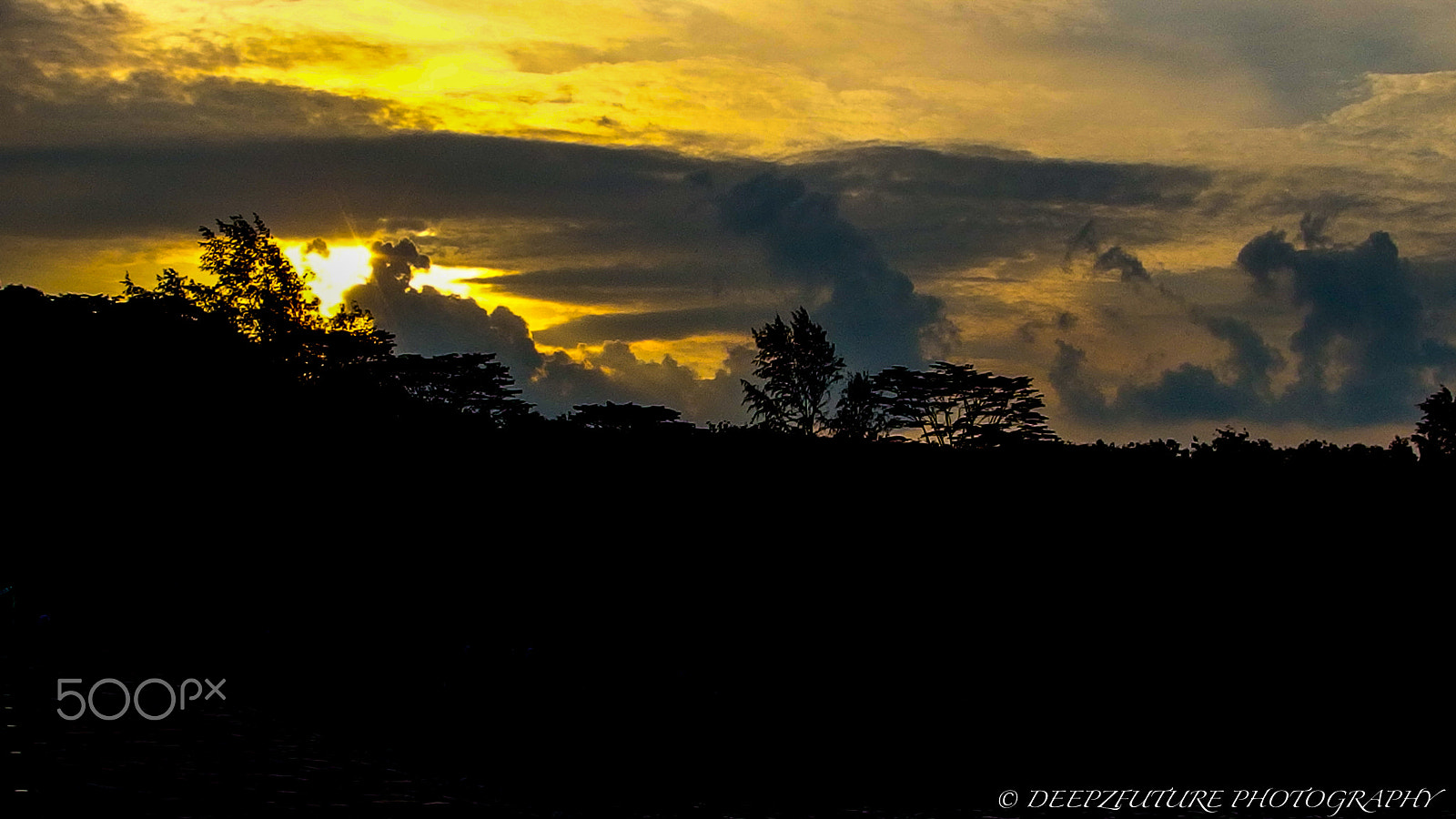 Olympus XZ-2 iHS sample photo. Dramatic skyline of nature photography