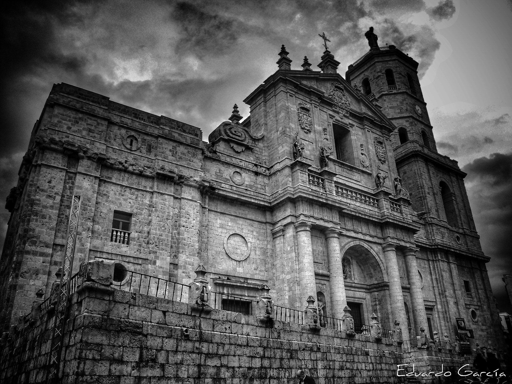 Nikon Coolpix P6000 sample photo. Catedral valladolid photography
