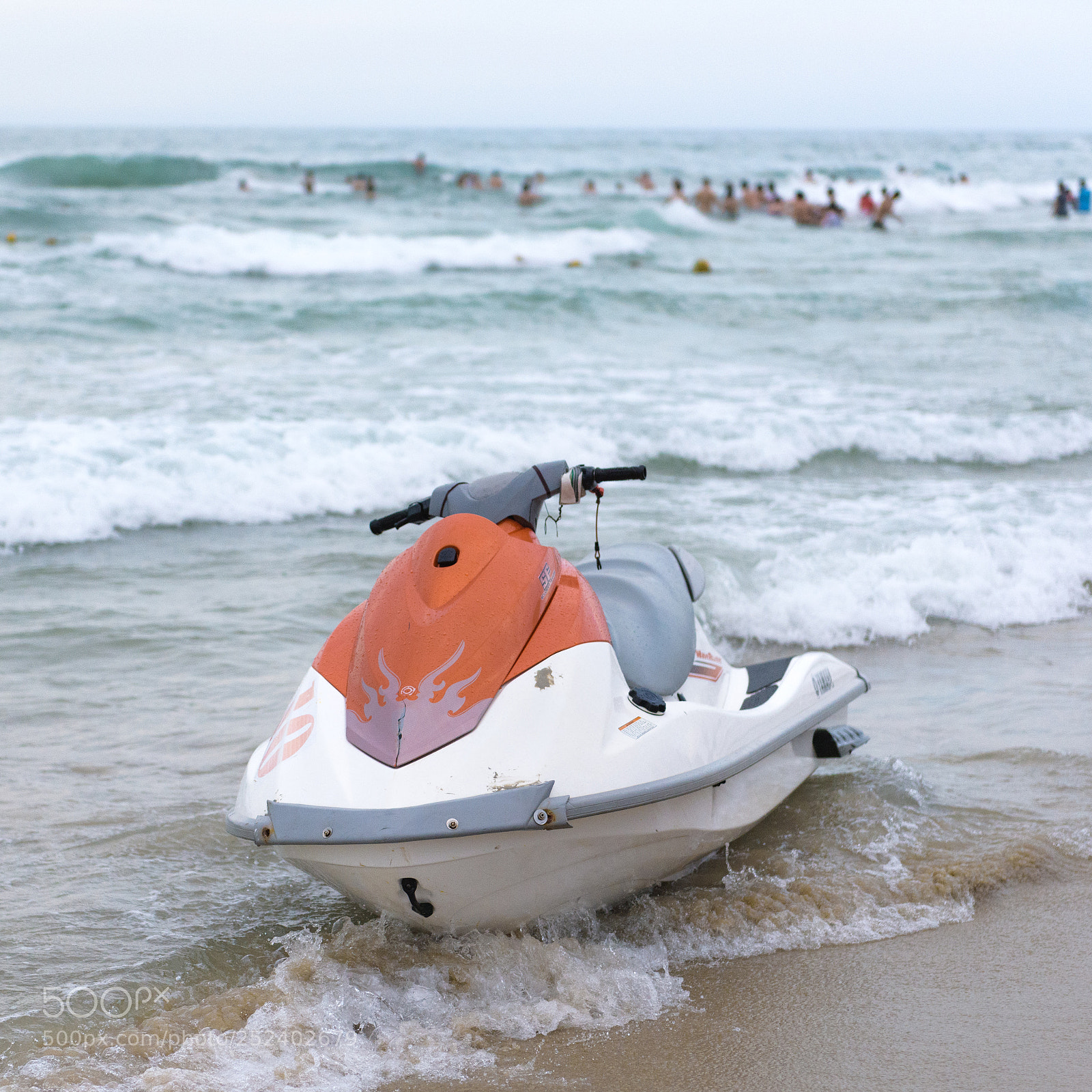Nikon D810 sample photo. Motorboat at the beach photography