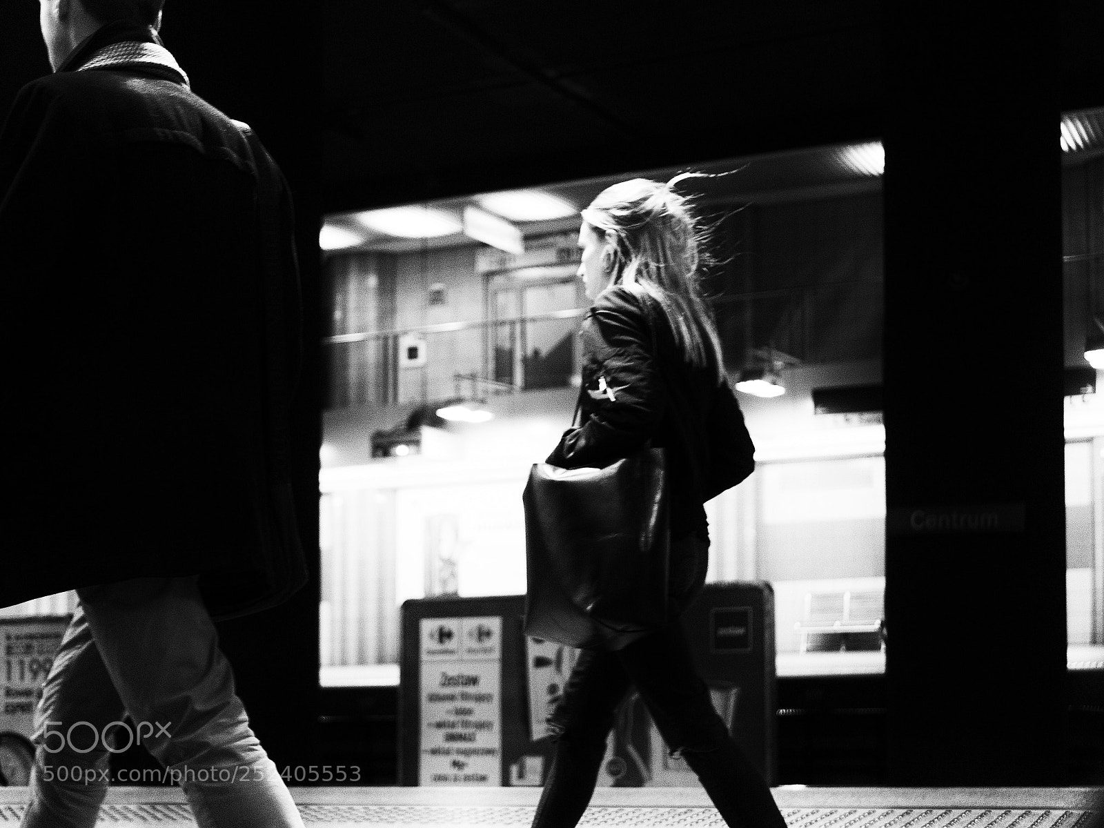 Olympus OM-D E-M10 II sample photo. Rush at midnight photography