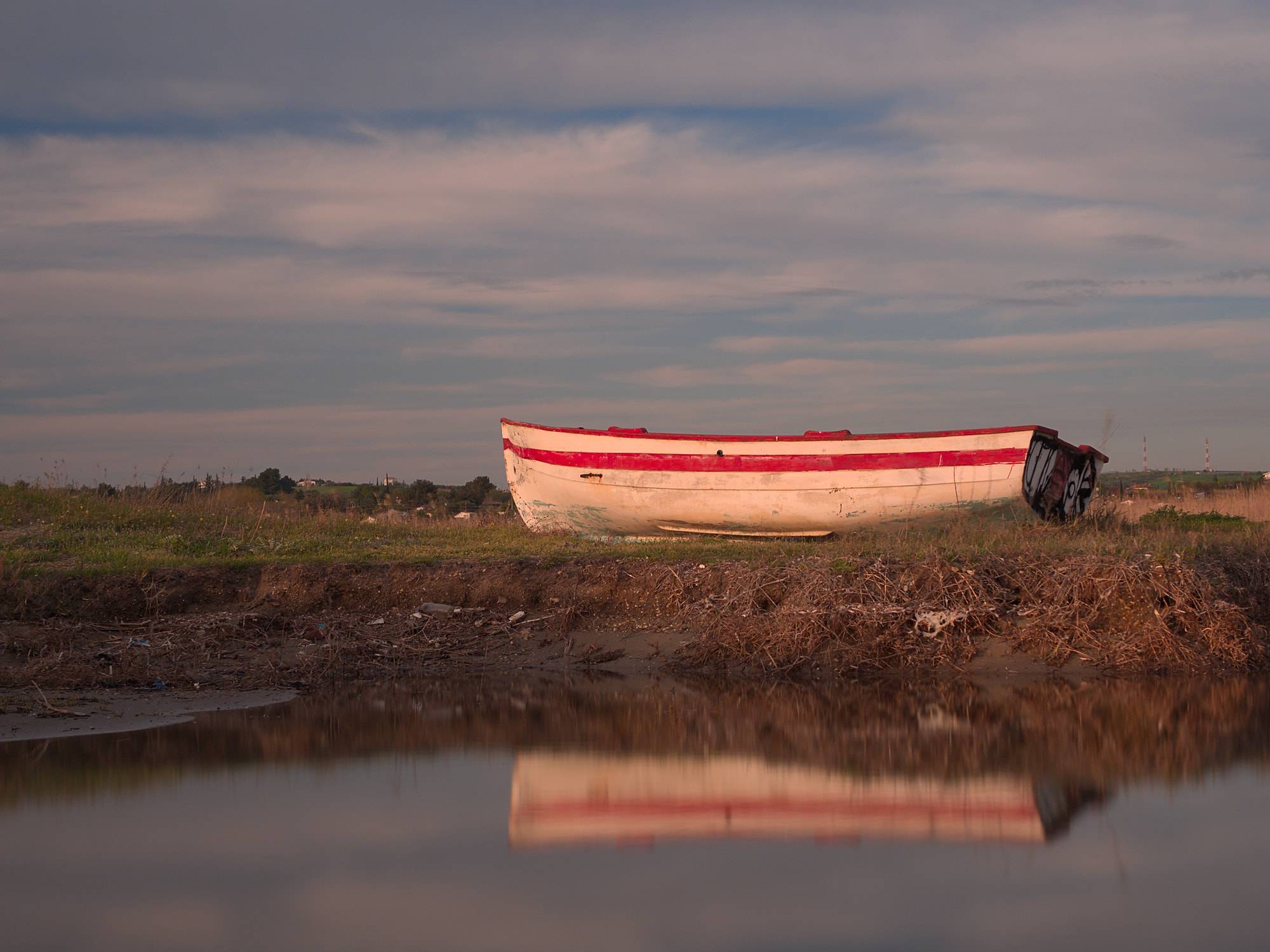 Olympus PEN E-PM2 sample photo. Abandoned boat photography