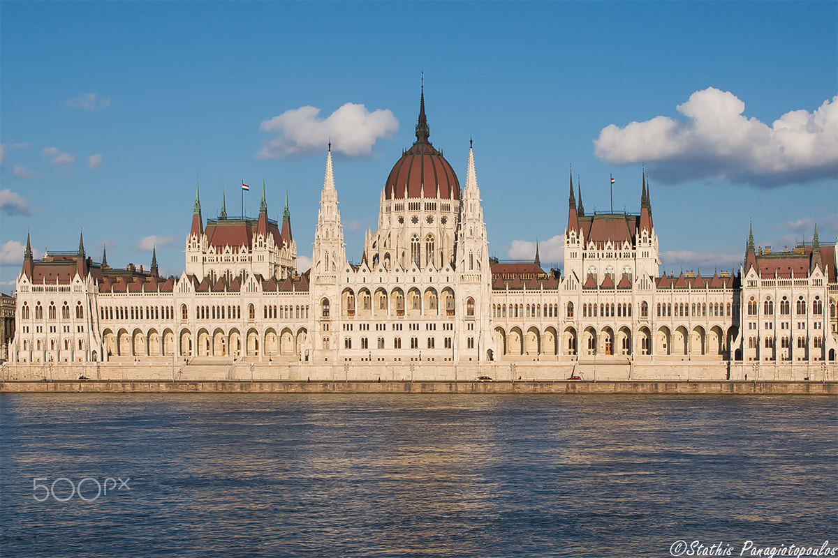 Sony Alpha DSLR-A550 sample photo. Parliament of hungary photography