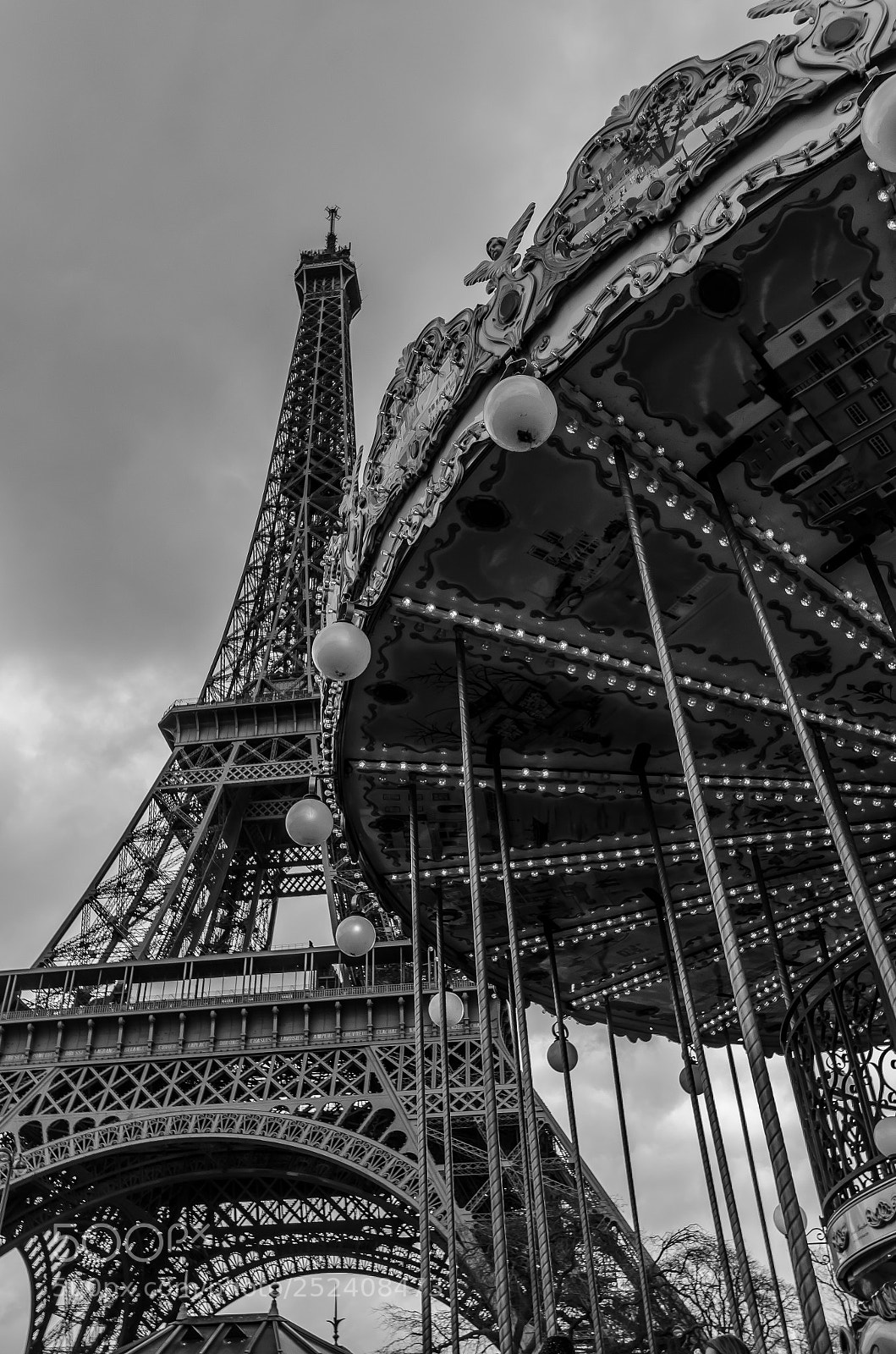 Nikon D5100 sample photo. La tour eiffel :) photography