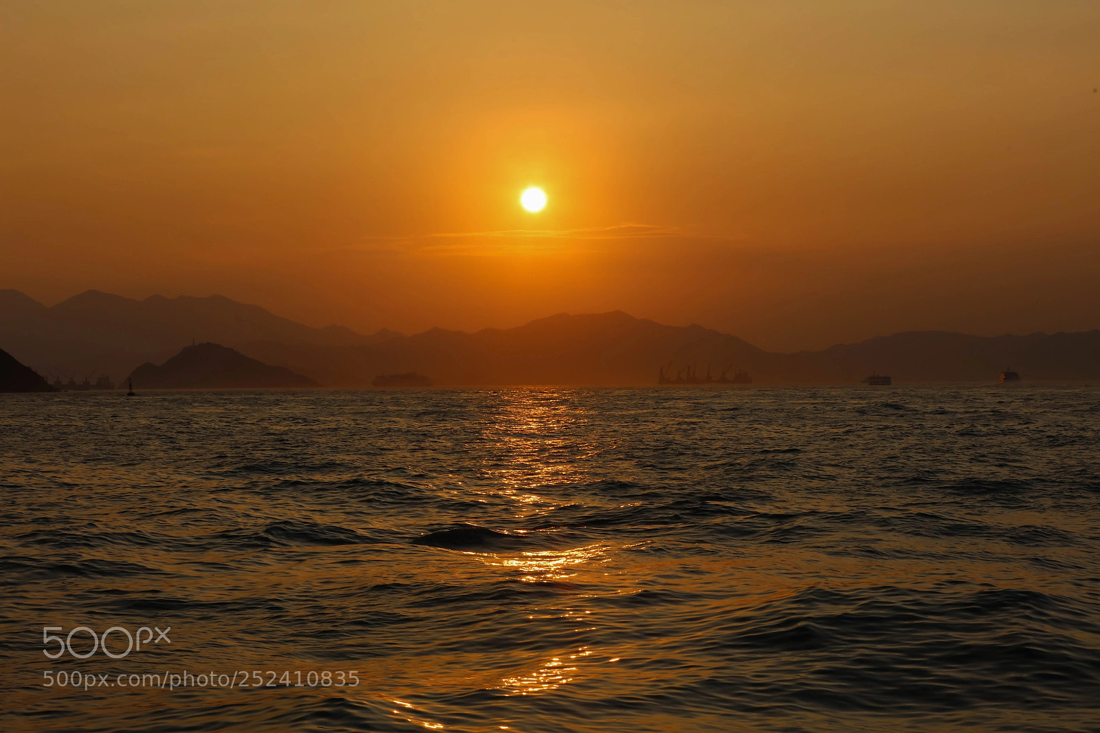 Canon EOS 5DS R sample photo. Golden sun photography