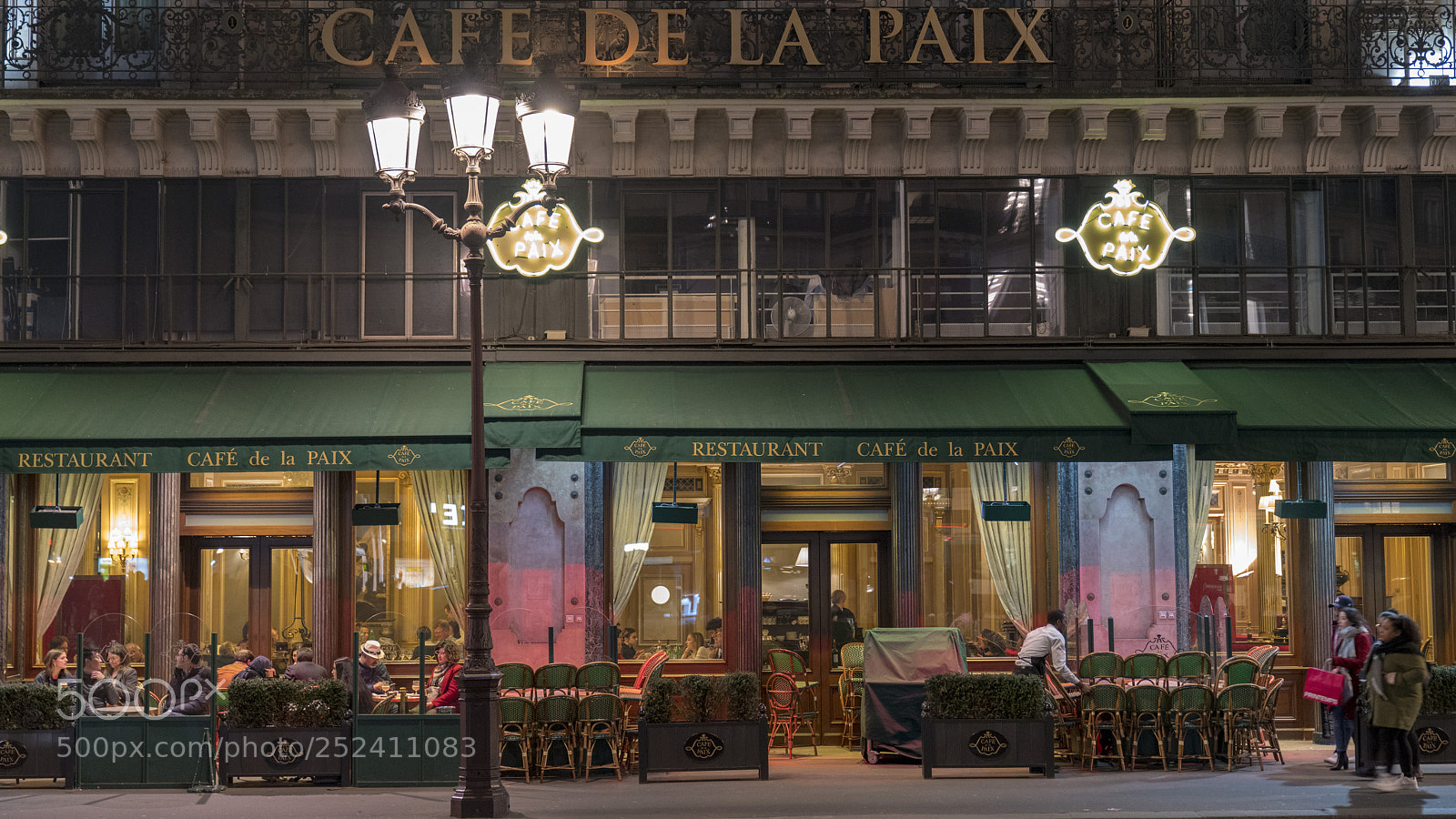 Sony a7R III sample photo. Café de la paix photography