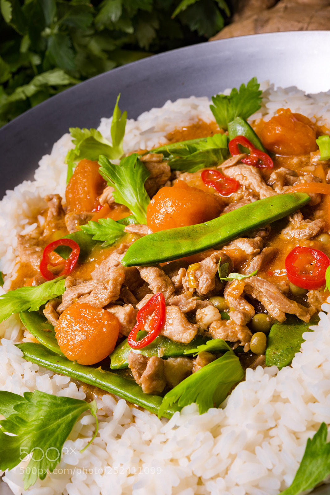 Nikon D810 sample photo. Wok pan with meat photography
