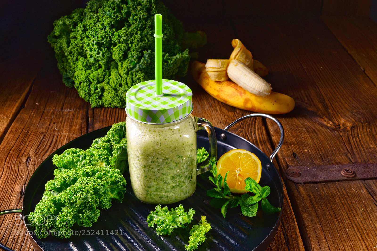 Nikon D810 sample photo. Kale banana smoothie photography