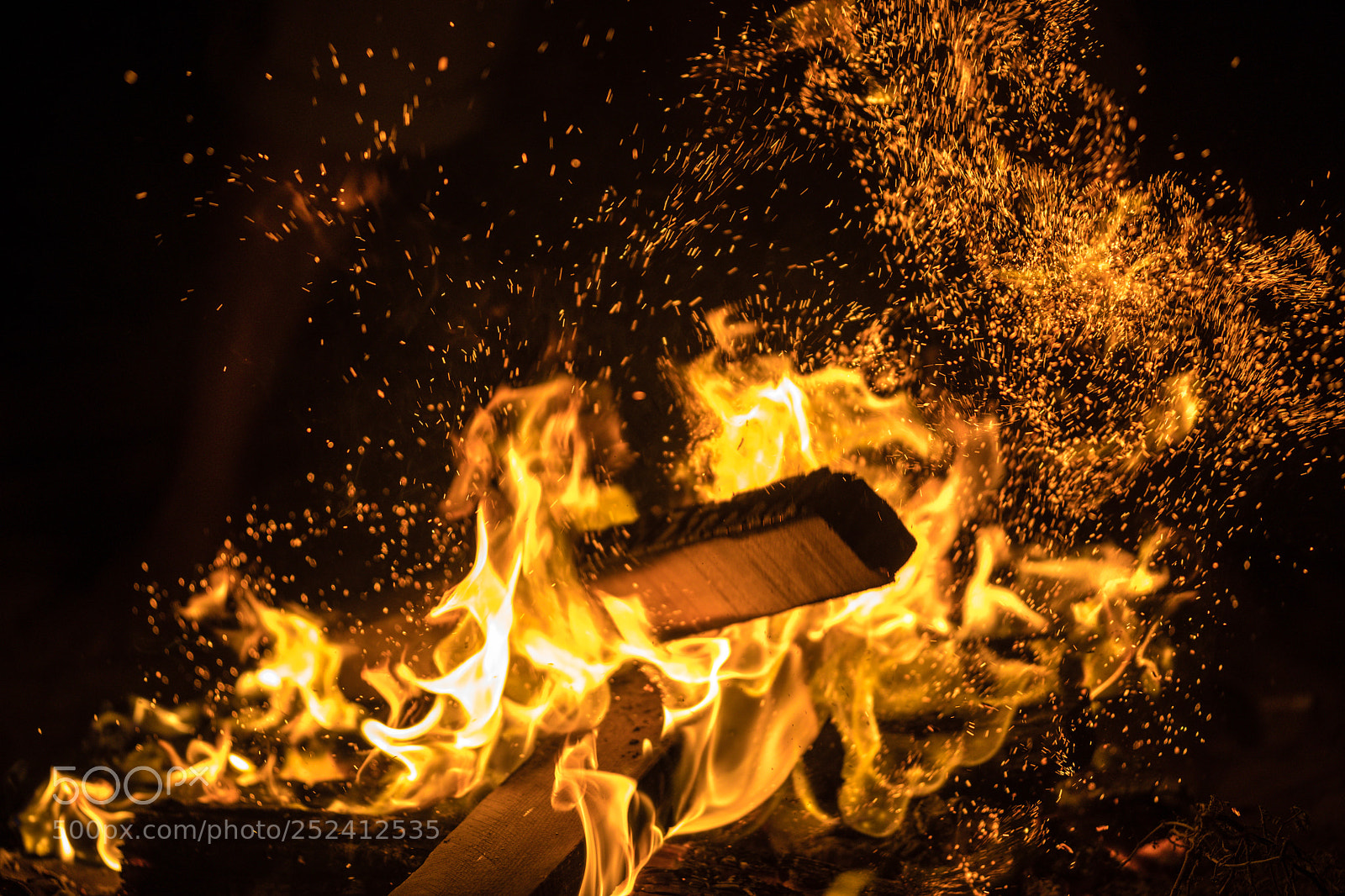 Canon EOS 5D Mark IV sample photo. Fire photography