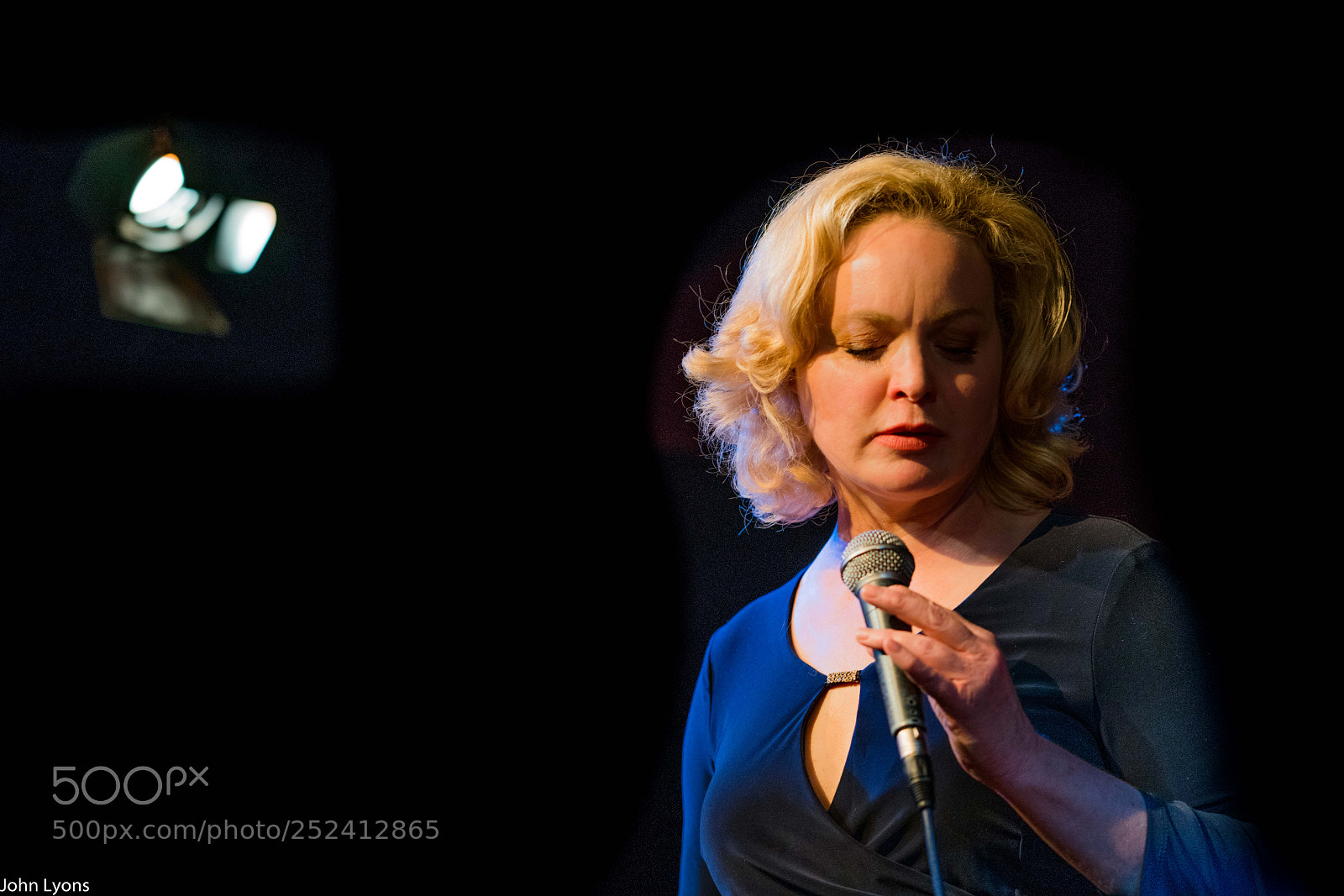 Sony a7R II sample photo. Zoe francis photography