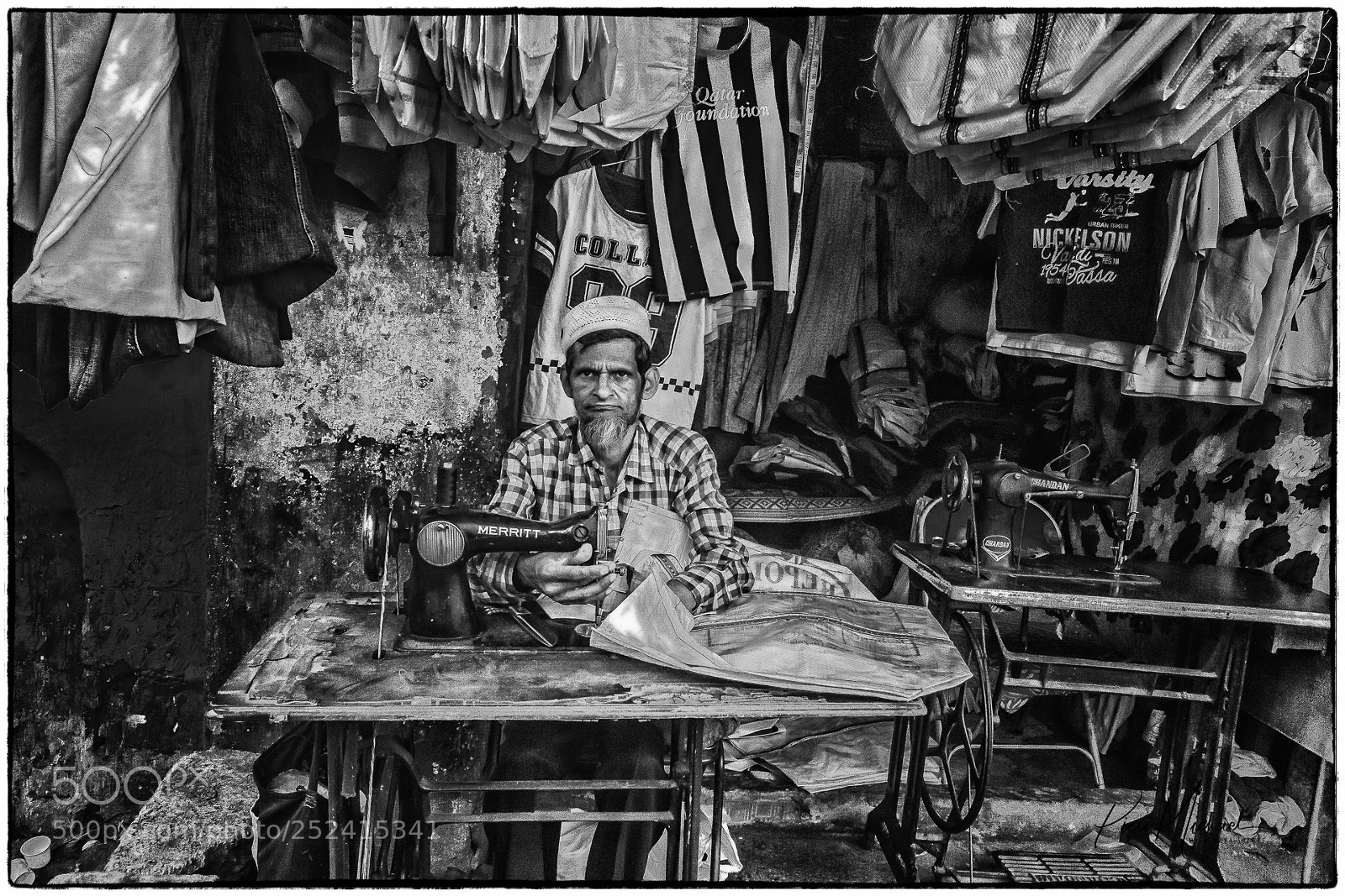 Sony a7 II sample photo. My world the people photography