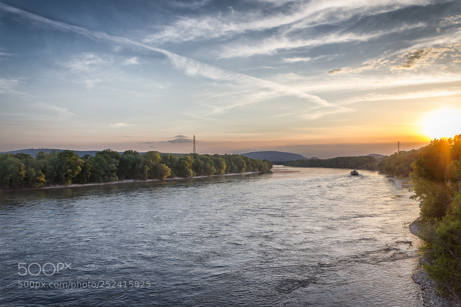 Canon EOS 600D (Rebel EOS T3i / EOS Kiss X5) sample photo. Sunset danube photography