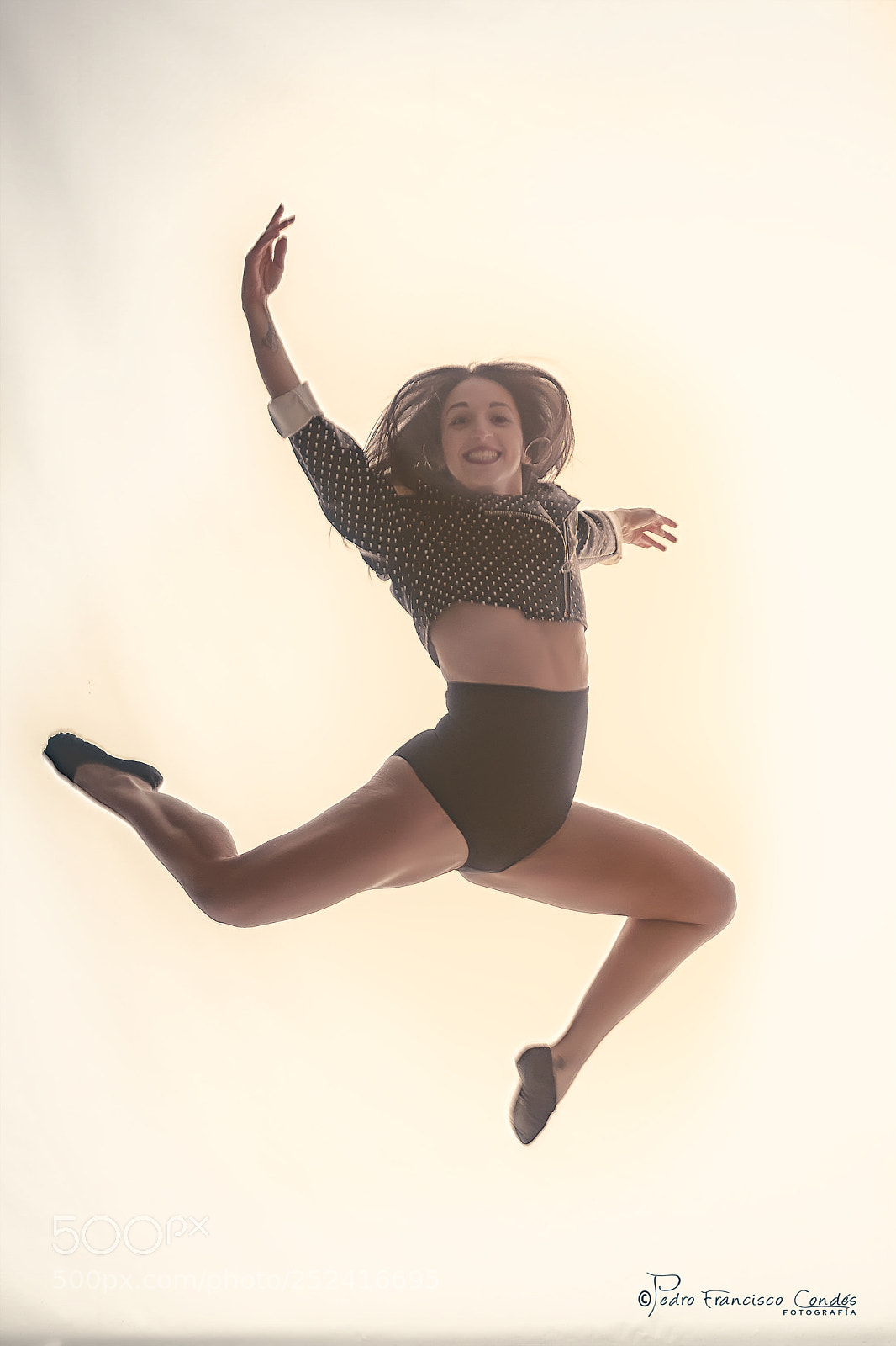 Canon EOS 5D Mark II sample photo. Volar photography