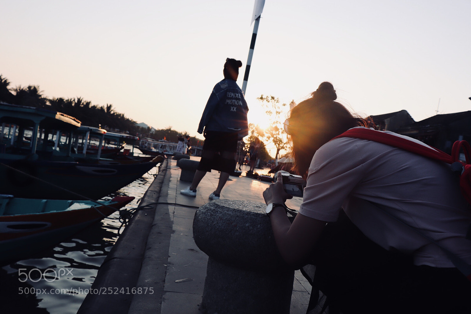 Canon EOS 77D (EOS 9000D / EOS 770D) sample photo. You catch her and photography