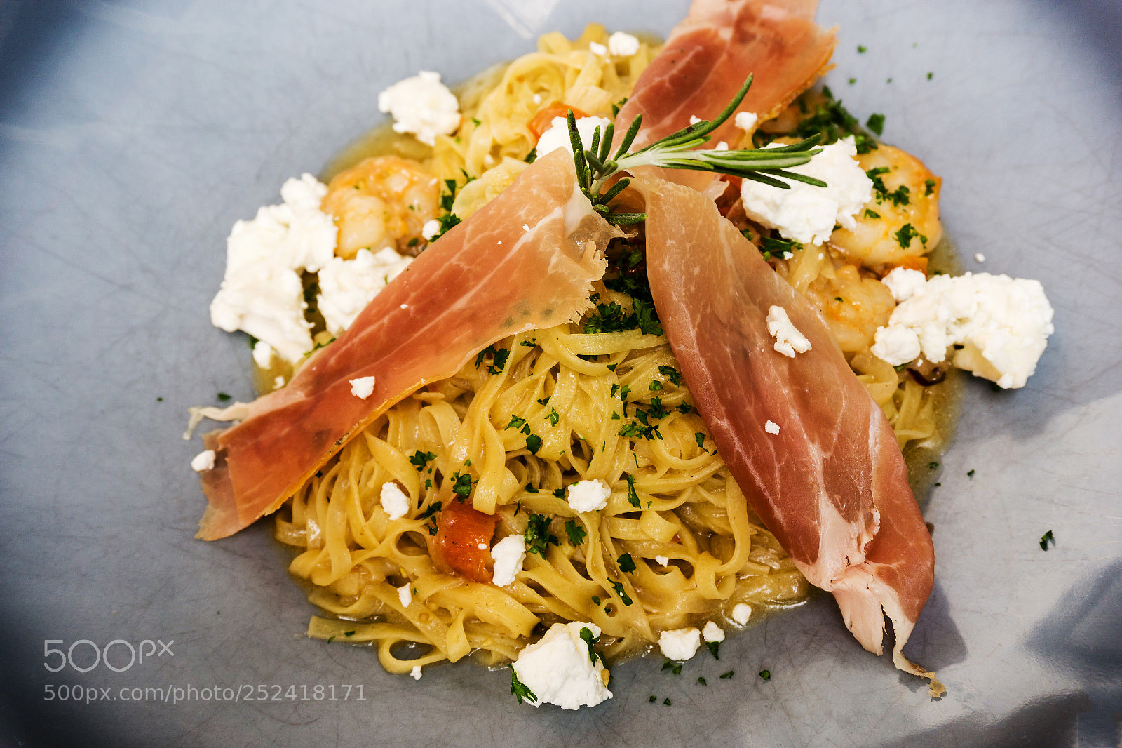 Sony a6000 sample photo. Tasty pasta with roast photography