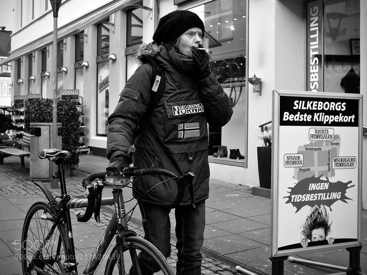 Fujifilm X-Pro2 sample photo. Bike pushing smoker photography