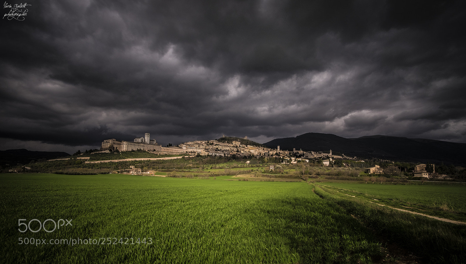 Fujifilm X-T1 sample photo. Assisi photography