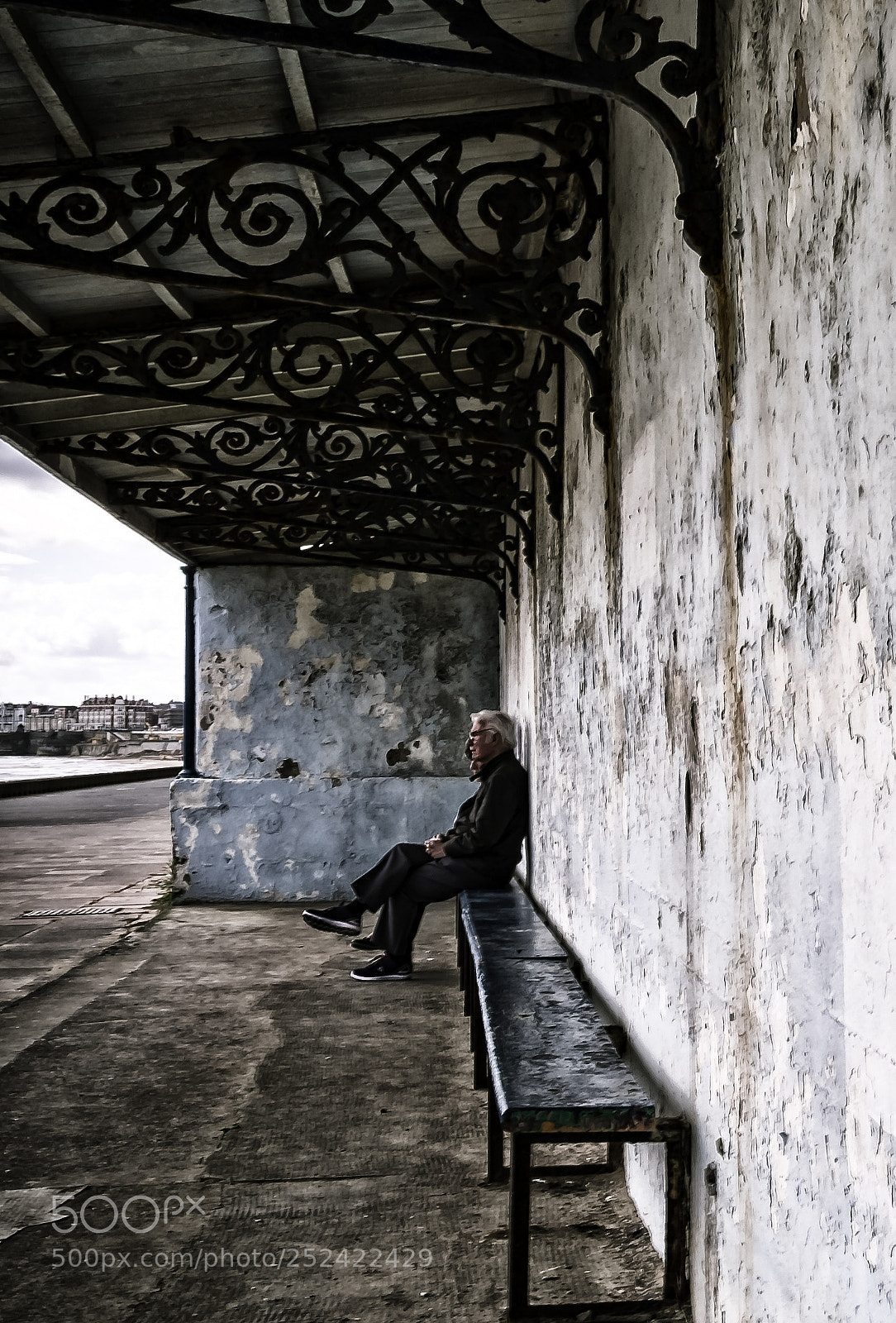 Fujifilm X-T1 sample photo. Looking out to sea. photography