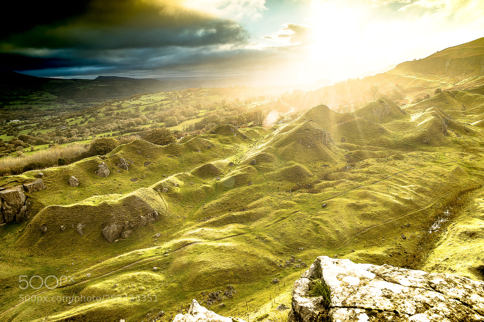 Canon EOS 5D Mark IV sample photo. The llangattock escarpment at photography