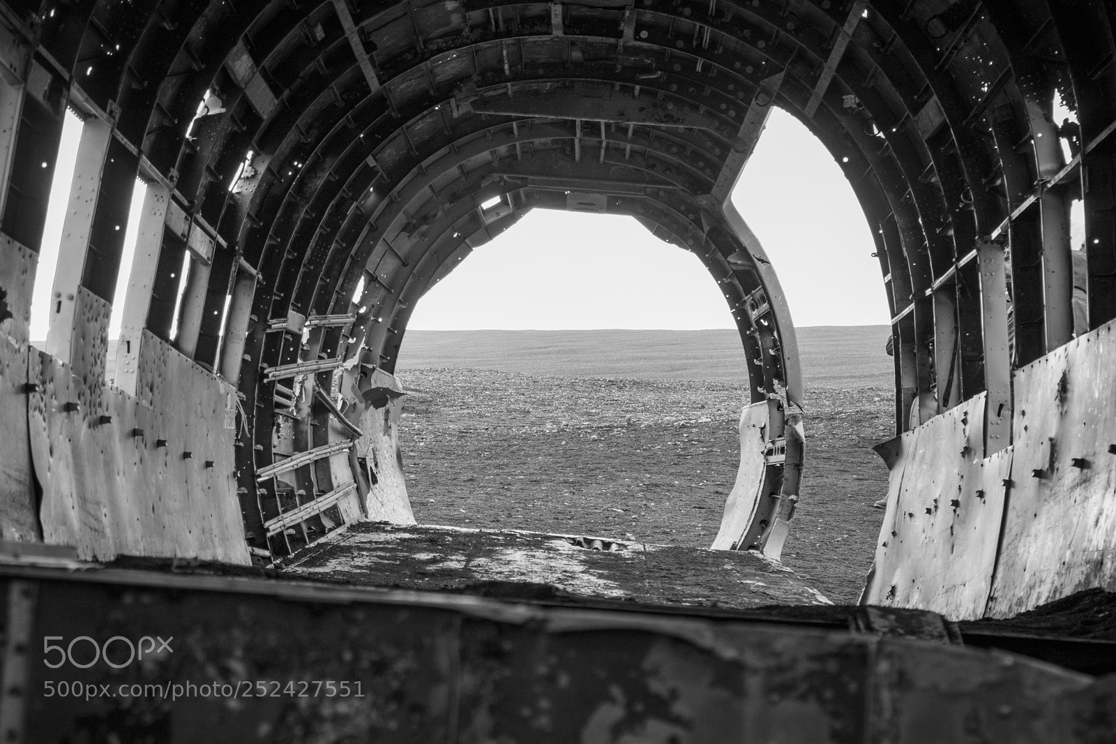 Canon EOS 750D (EOS Rebel T6i / EOS Kiss X8i) sample photo. Solheimasandur plane wreck photography