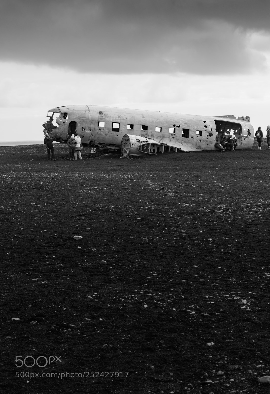 Canon EOS 750D (EOS Rebel T6i / EOS Kiss X8i) sample photo. Solheimasandur plane wreck photography