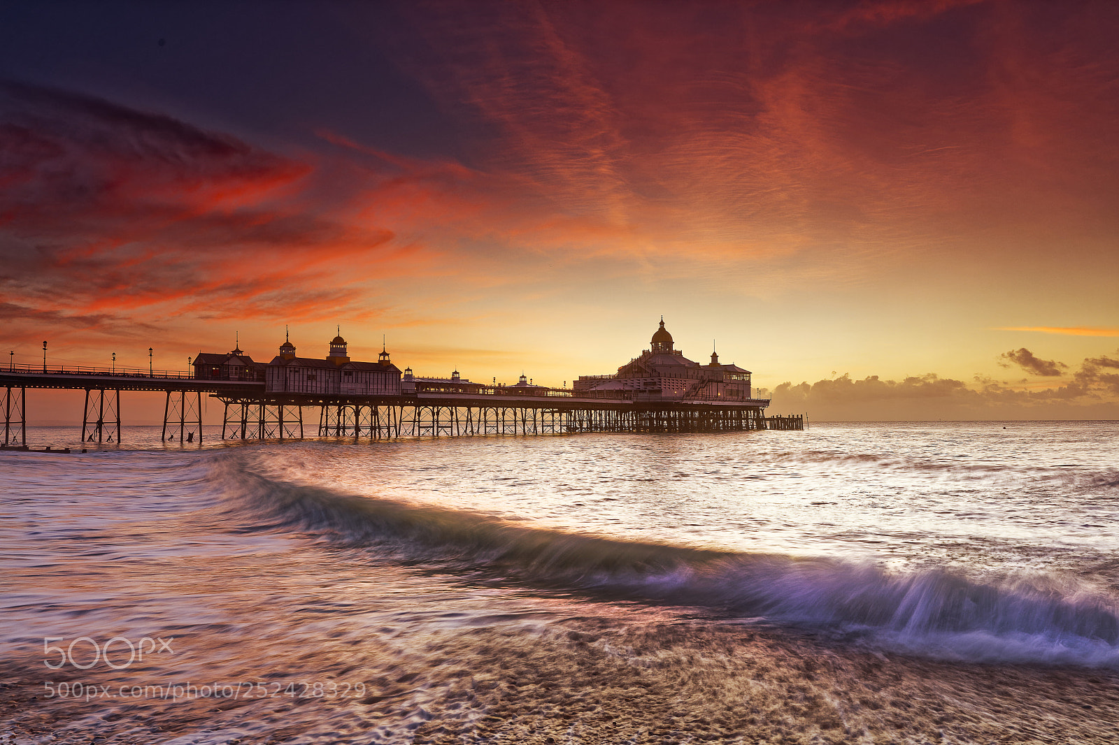 Canon EOS 5DS R sample photo. Eastbourne pier sunrise photography