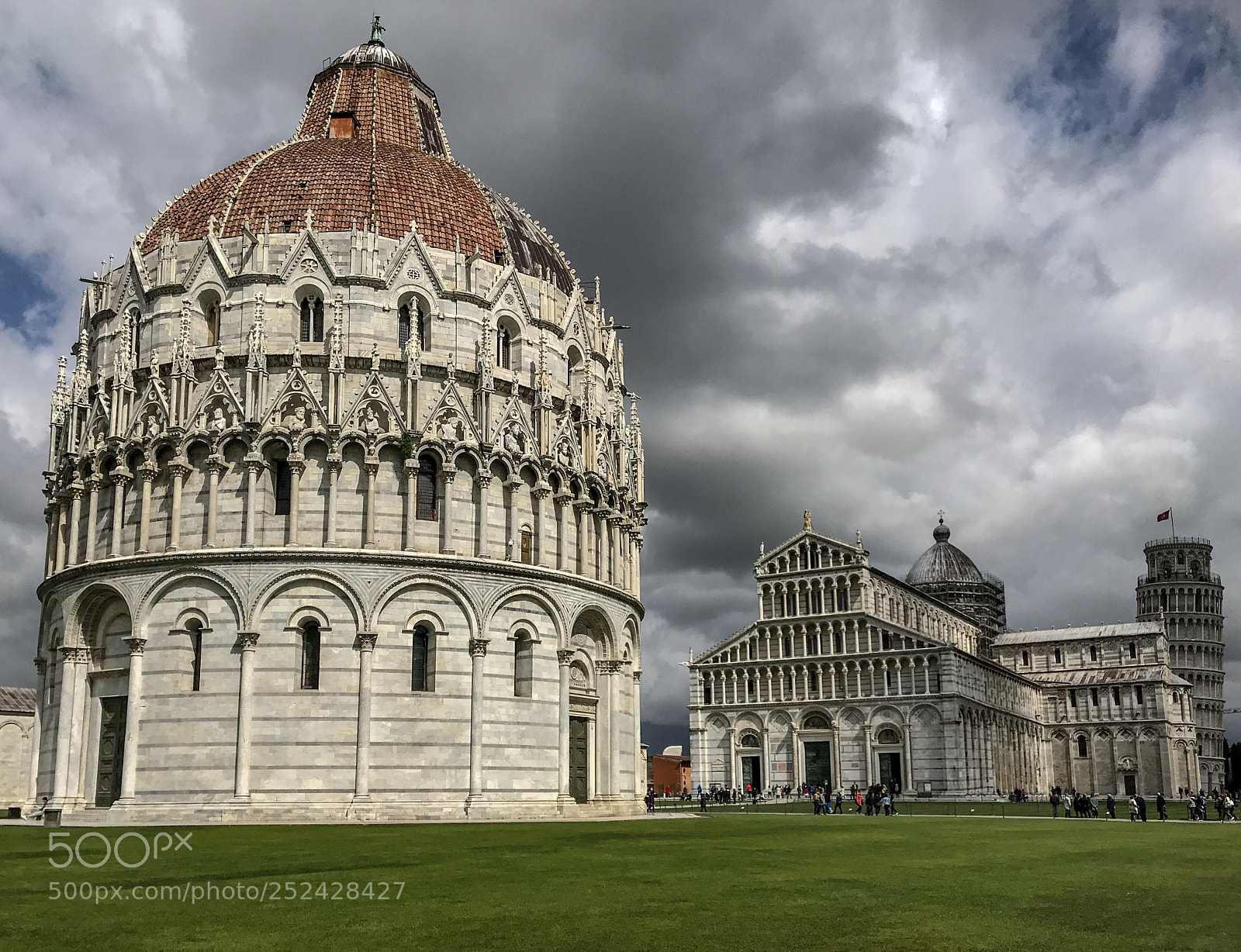 Apple iPhone 7 Plus sample photo. The leaning tower of photography