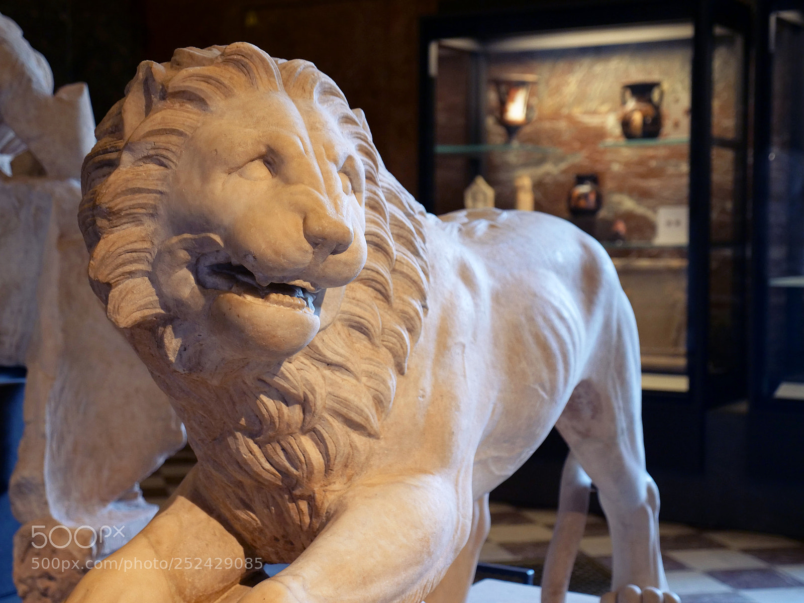 Panasonic Lumix DC-GH5 sample photo. Lion funéraire photography