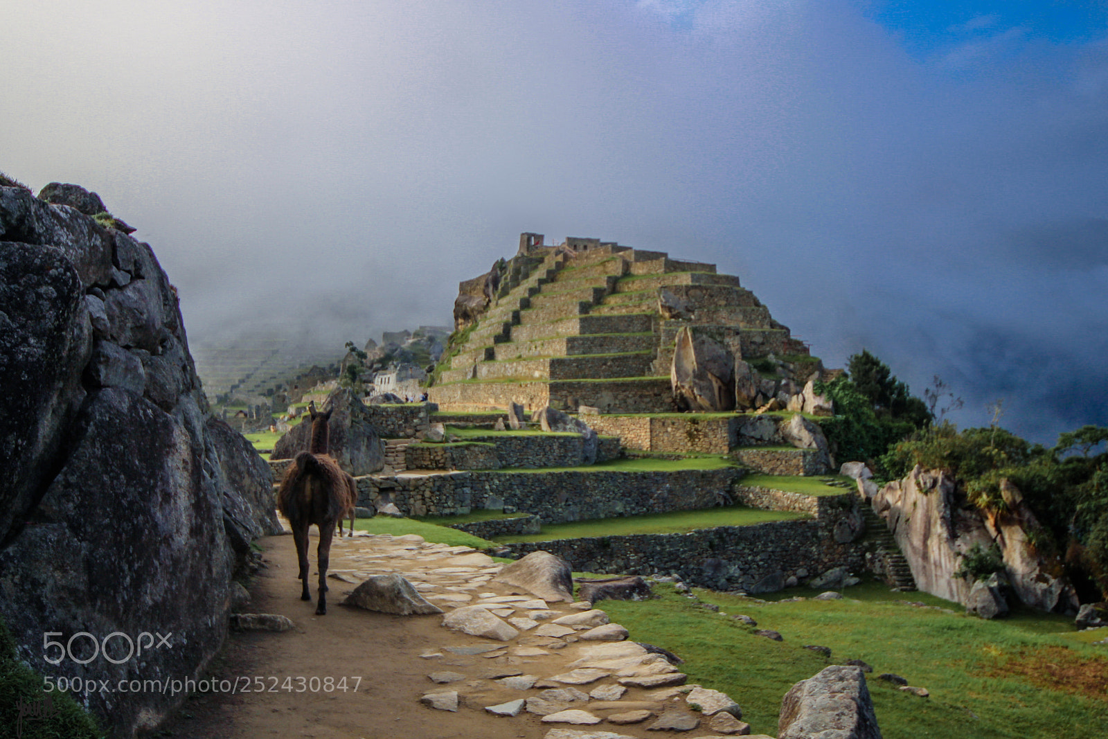 Canon EOS 700D (EOS Rebel T5i / EOS Kiss X7i) sample photo. Machu photography